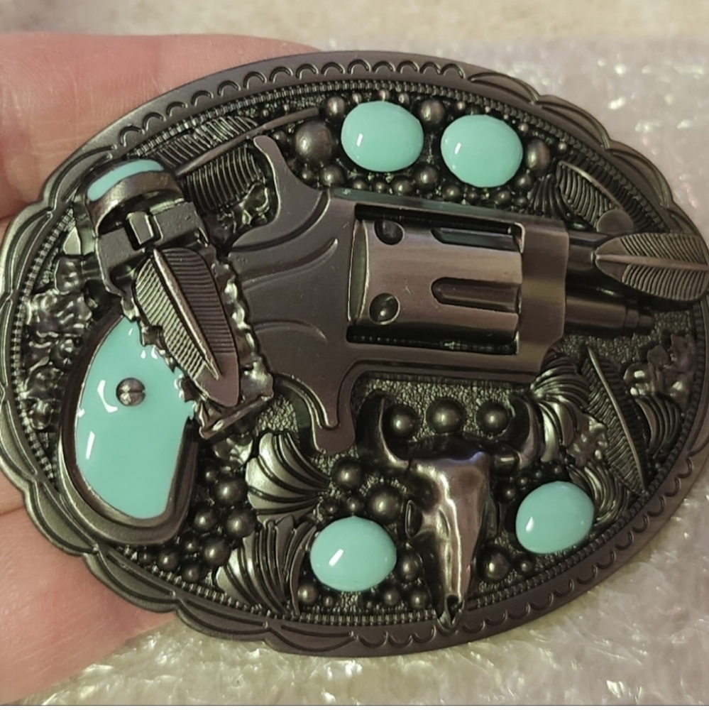 COPY - New fake revolver belt buckle approximately 3.75"